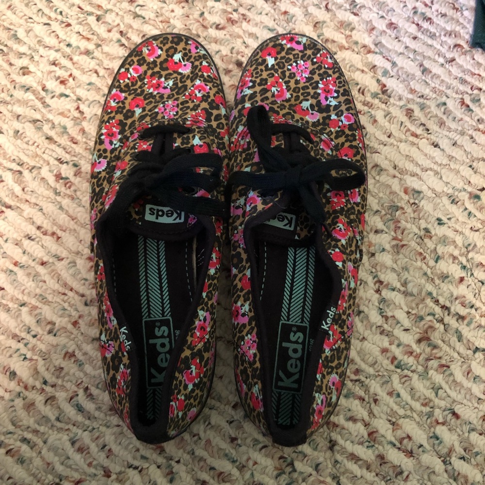 Floral keds